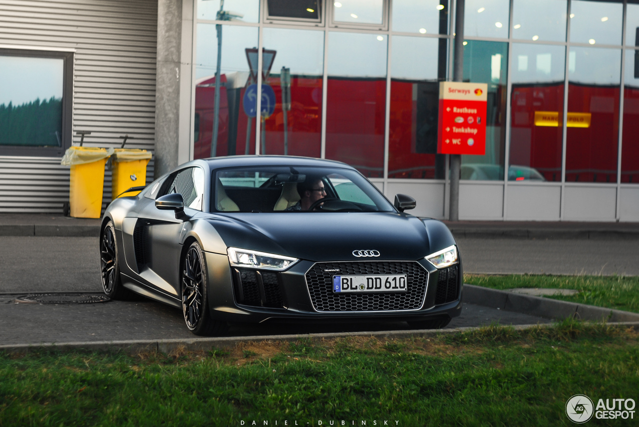 Audi R8 V10 Plus 2015