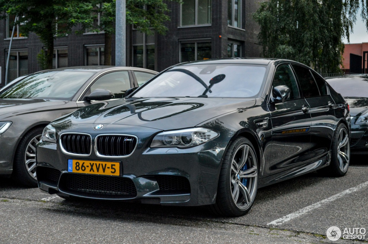 BMW M5 F10 2011