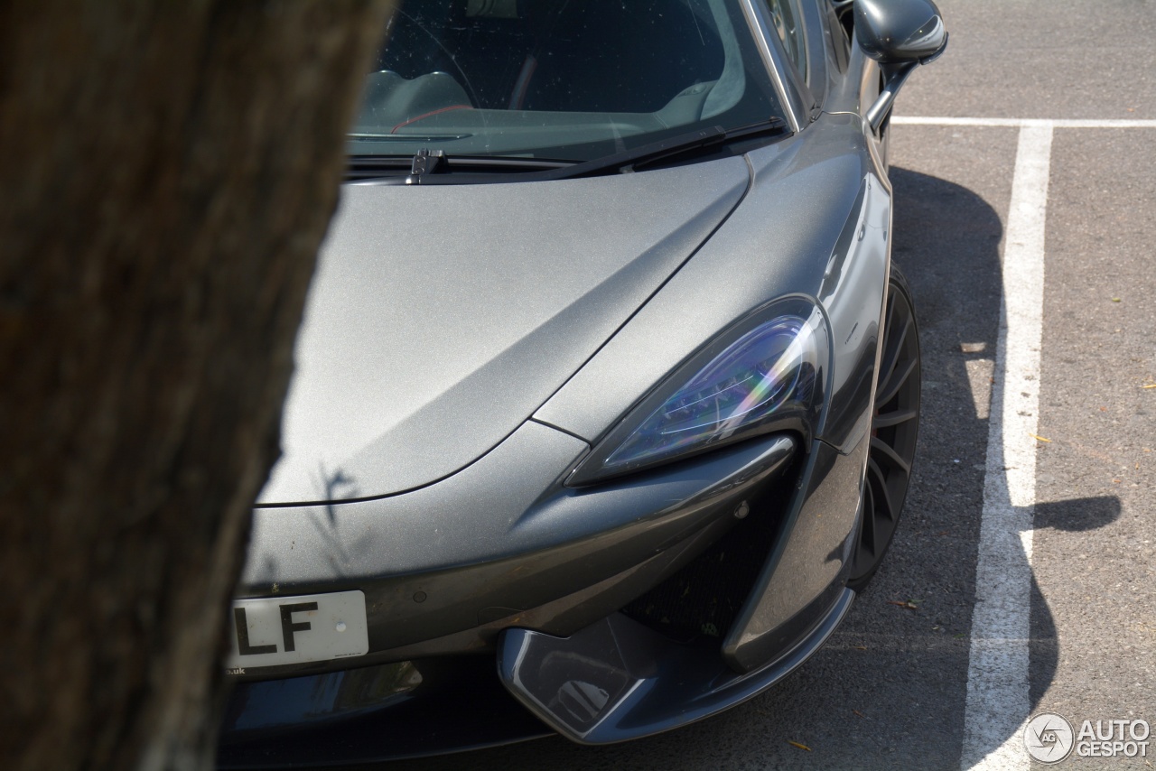 McLaren 570GT