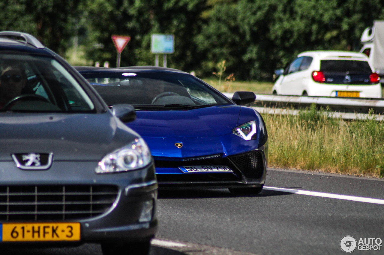 Lamborghini Aventador LP750-4 SuperVeloce Roadster