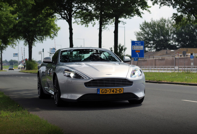 Aston Martin Virage 2011