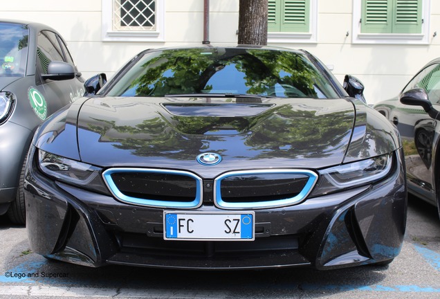 BMW i8