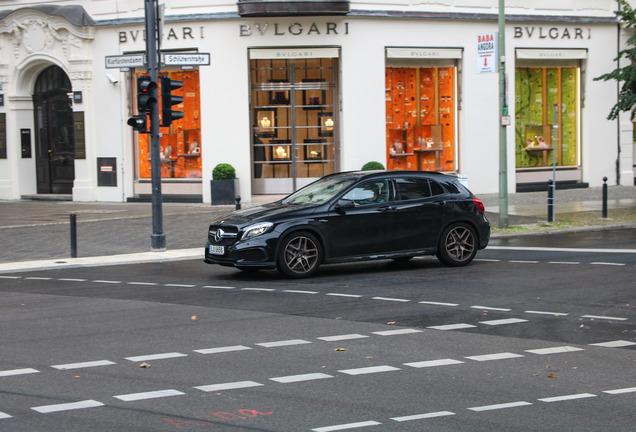 Mercedes-AMG GLA 45 X156