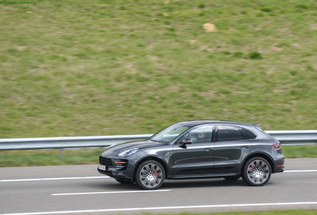 Porsche 95B Macan Turbo