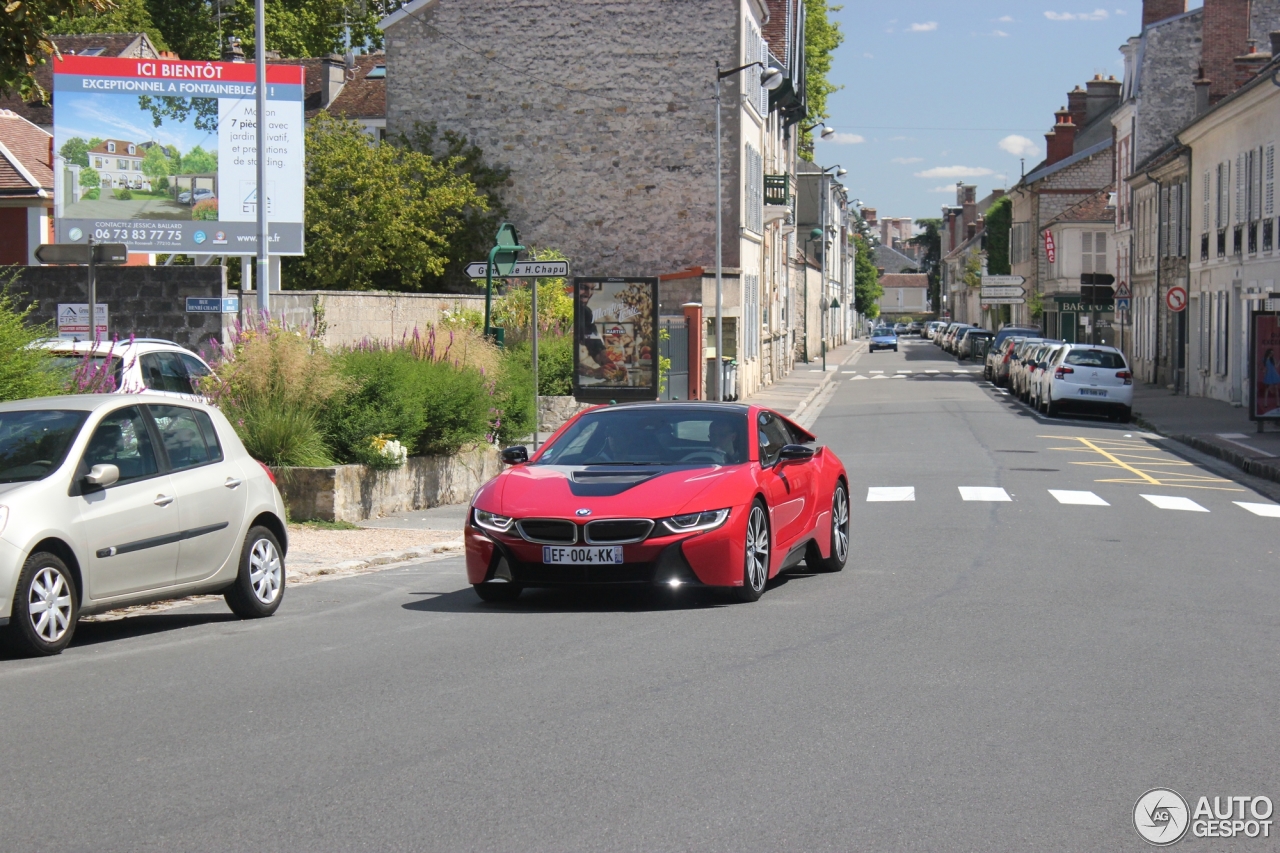 BMW i8 Protonic Red Edition