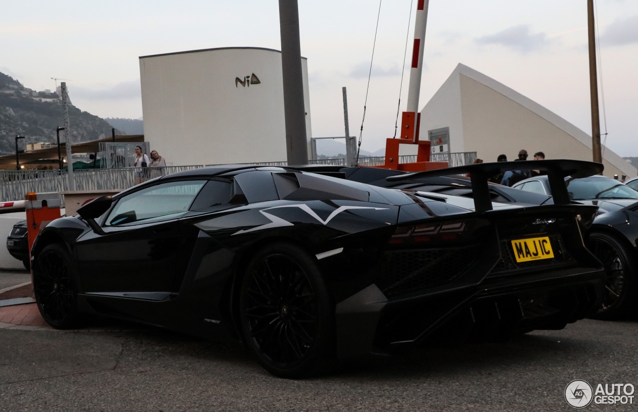 Lamborghini Aventador LP750-4 SuperVeloce Roadster