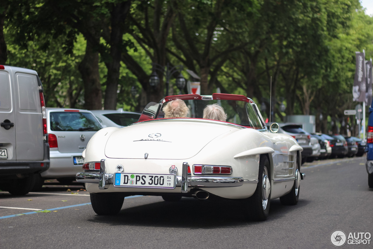 Mercedes-Benz 300SL Roadster