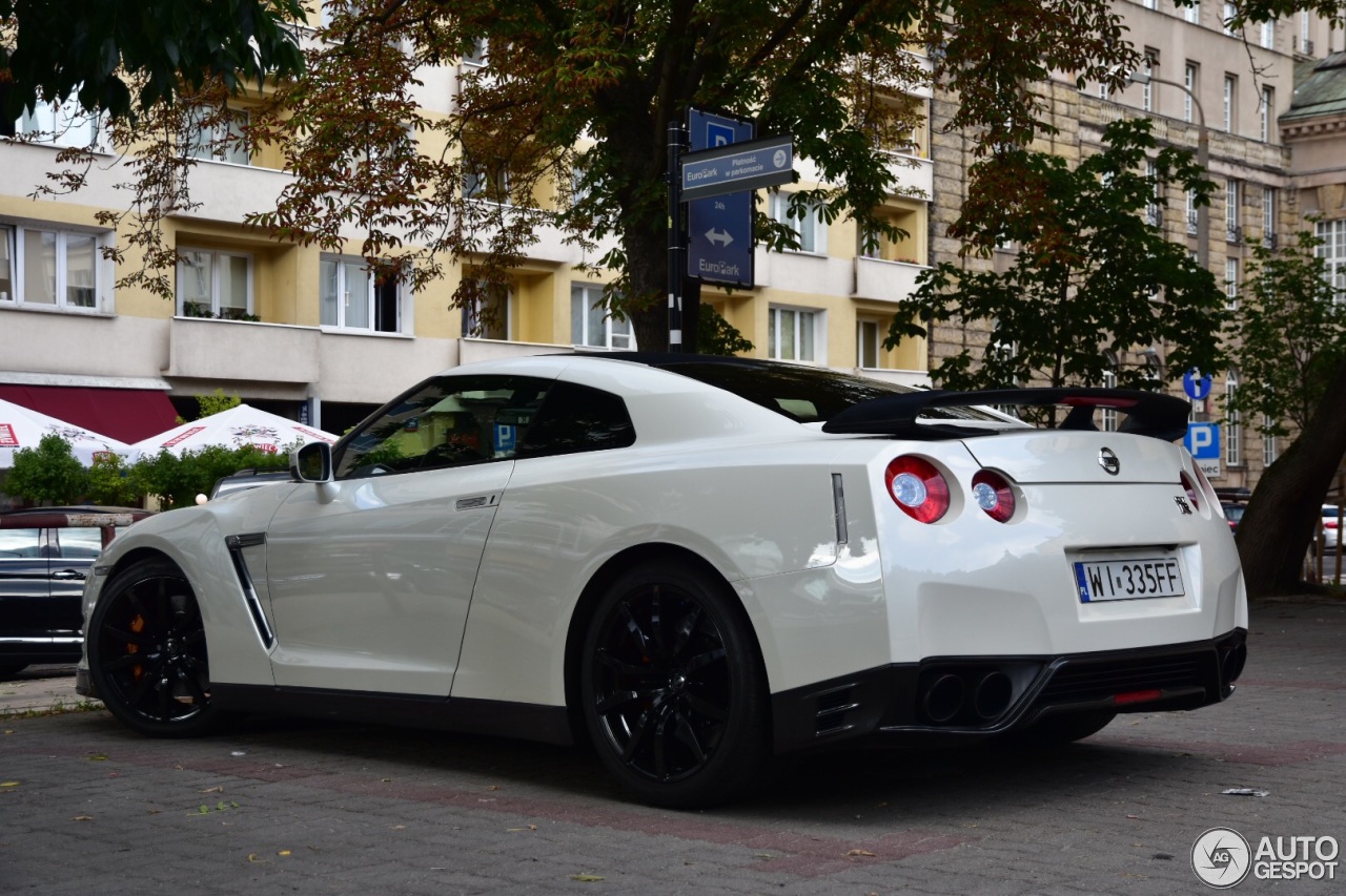 Nissan GT-R 2011