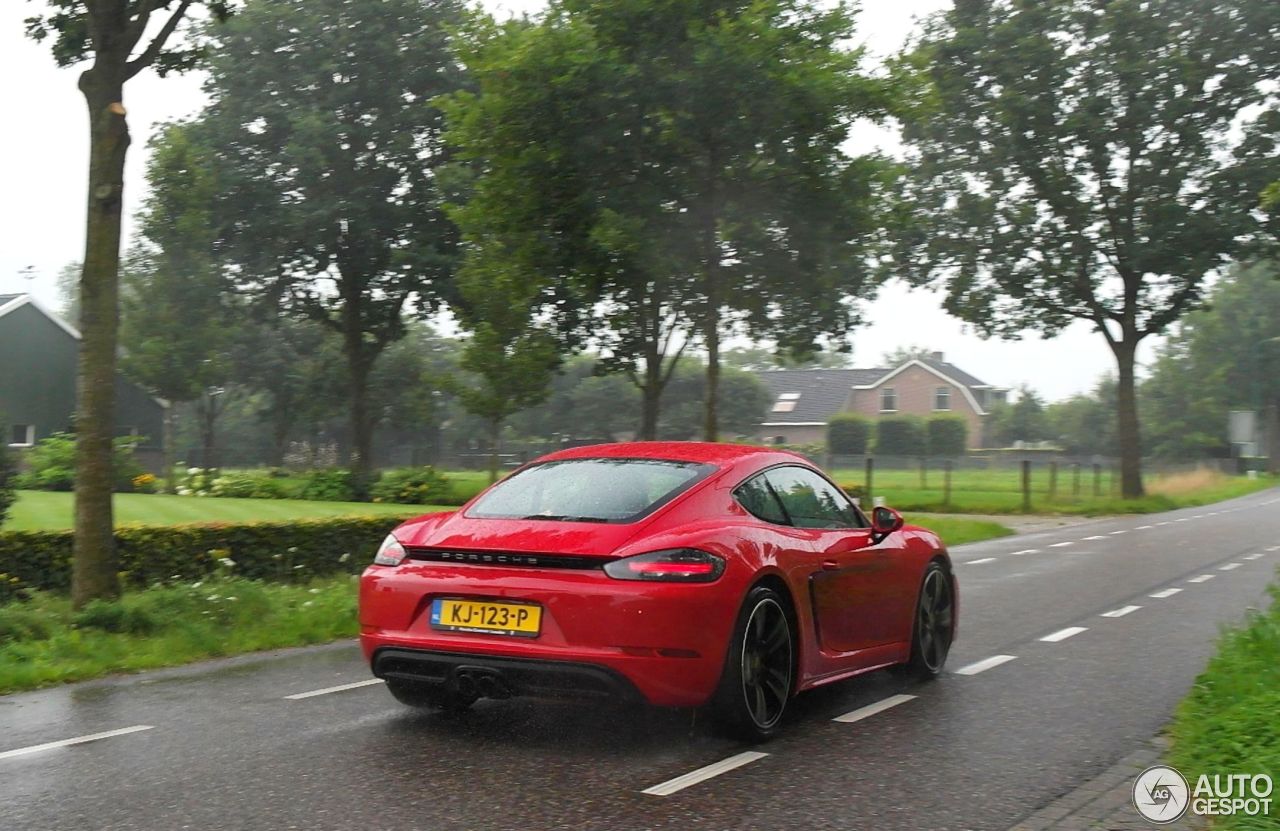 Porsche 718 Cayman S