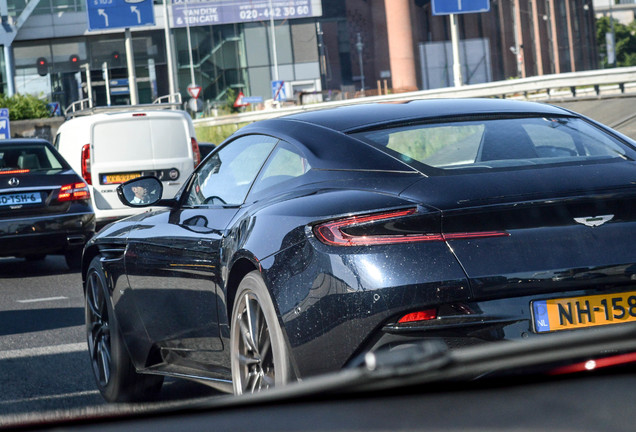 Aston Martin DB11