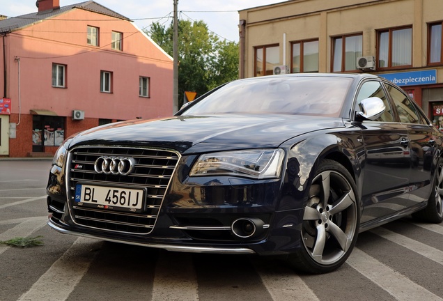 Audi S8 D4