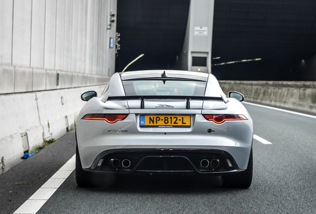 Jaguar F-TYPE SVR Coupé 2017