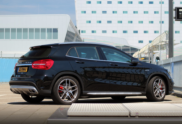 Mercedes-AMG GLA 45 X156