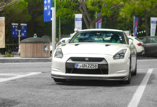 Nissan GT-R