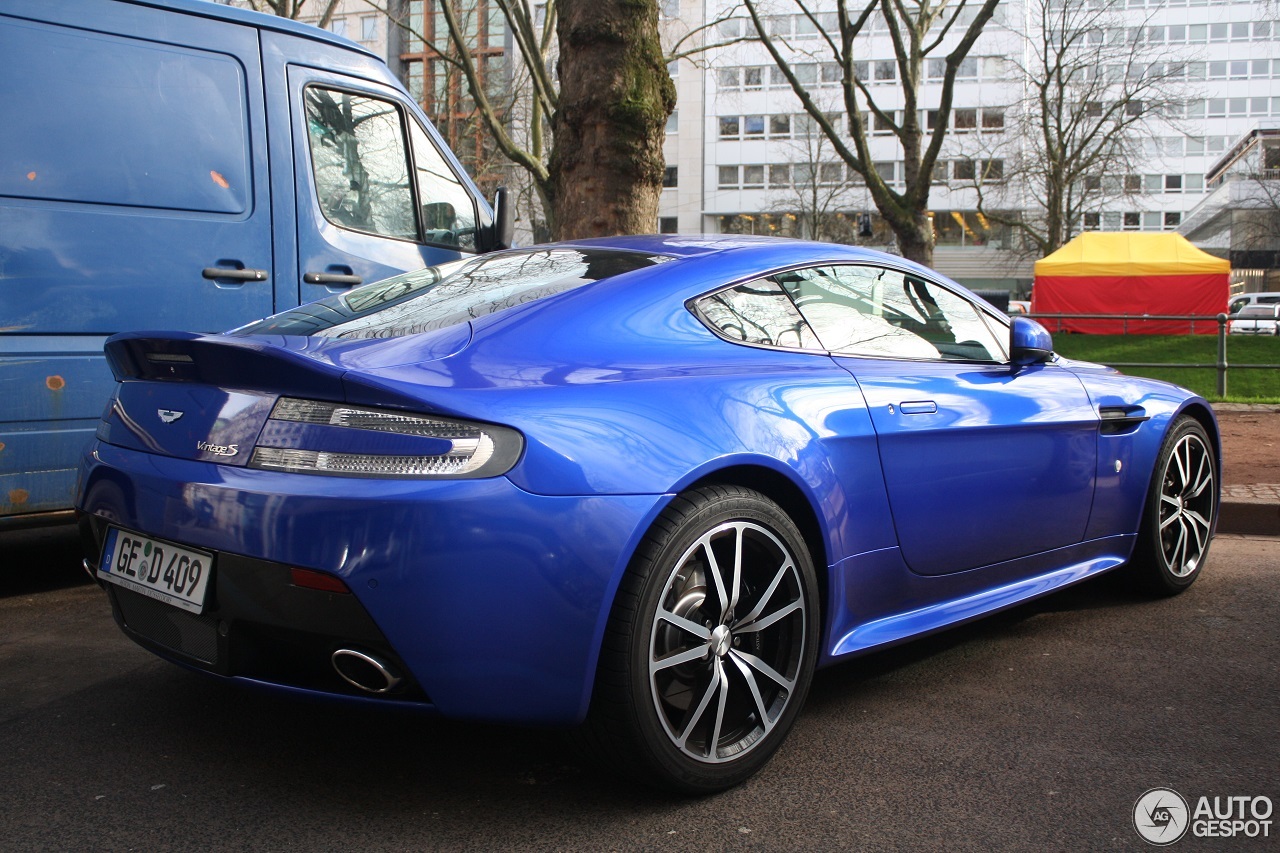 Aston Martin V8 Vantage S