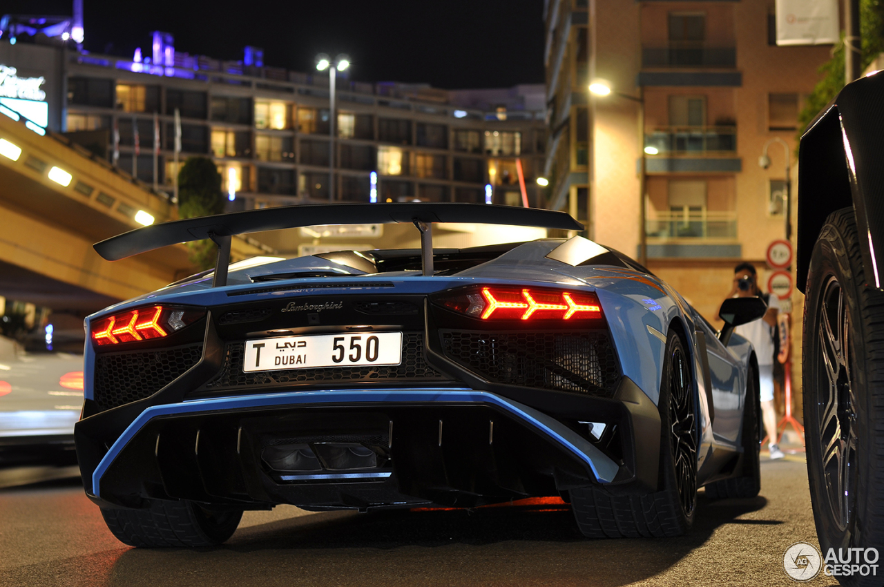 Lamborghini Aventador LP750-4 SuperVeloce Roadster