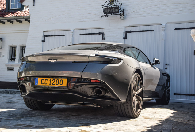 Aston Martin DB11