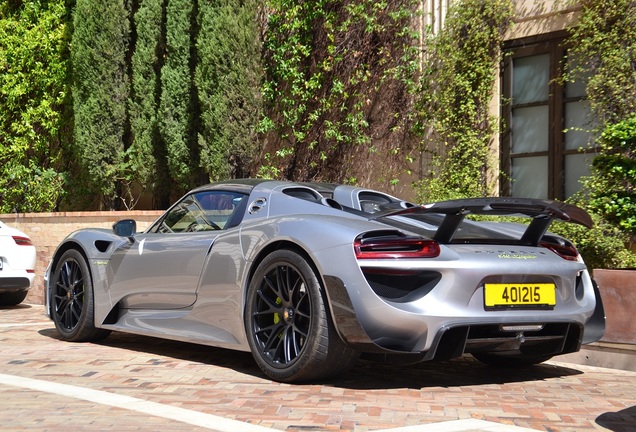 Porsche 918 Spyder Weissach Package