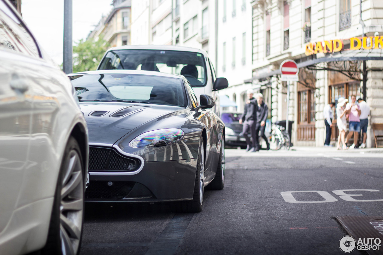 Aston Martin V12 Vantage S