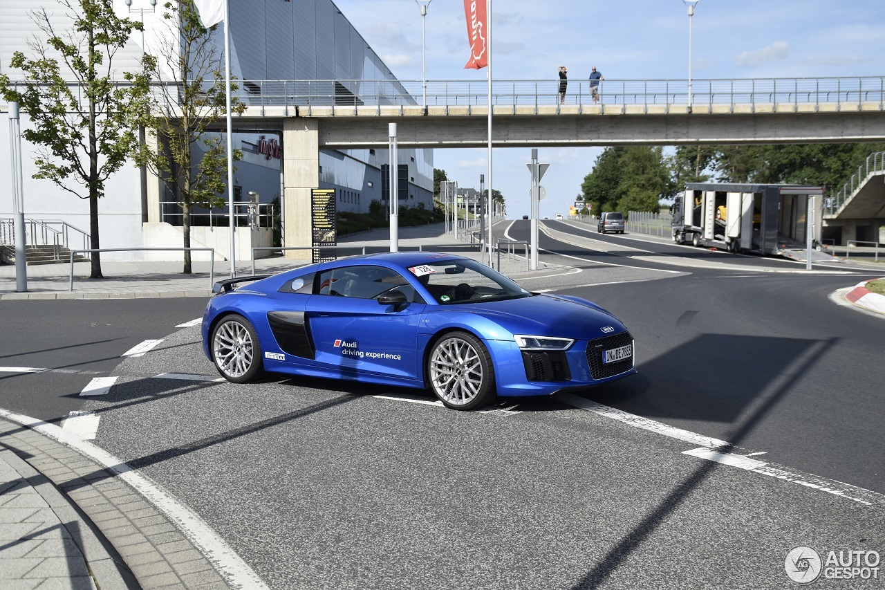 Audi R8 V10 Plus 2015