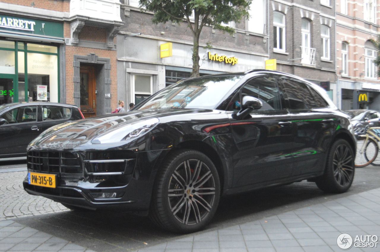 Porsche 95B Macan Turbo