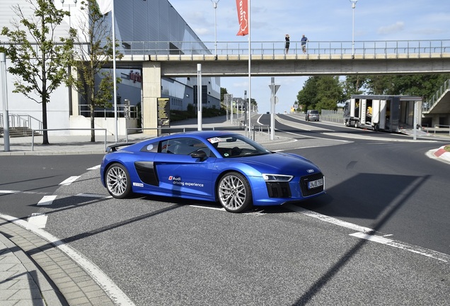 Audi R8 V10 Plus 2015