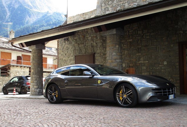 Ferrari FF