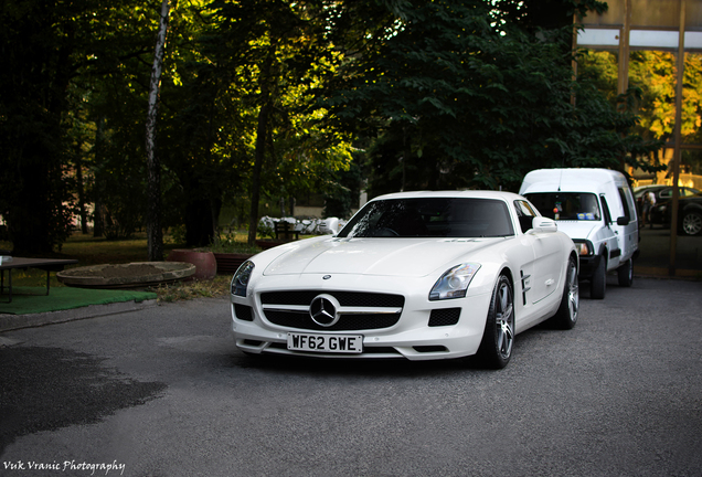 Mercedes-Benz SLS AMG