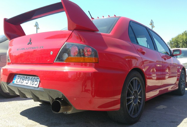 Mitsubishi Lancer Evolution IX FQ