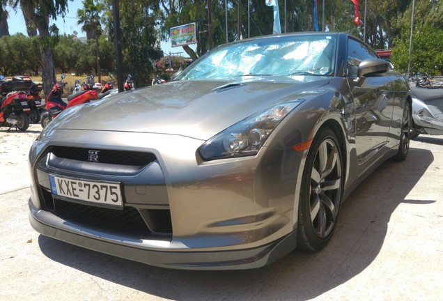 Nissan GT-R