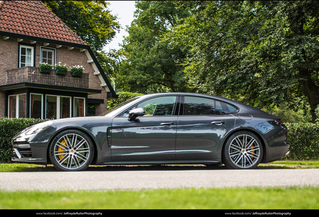 Porsche 971 Panamera Turbo S E-Hybrid