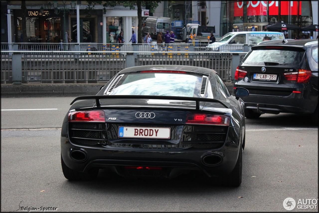 Audi R8 V10