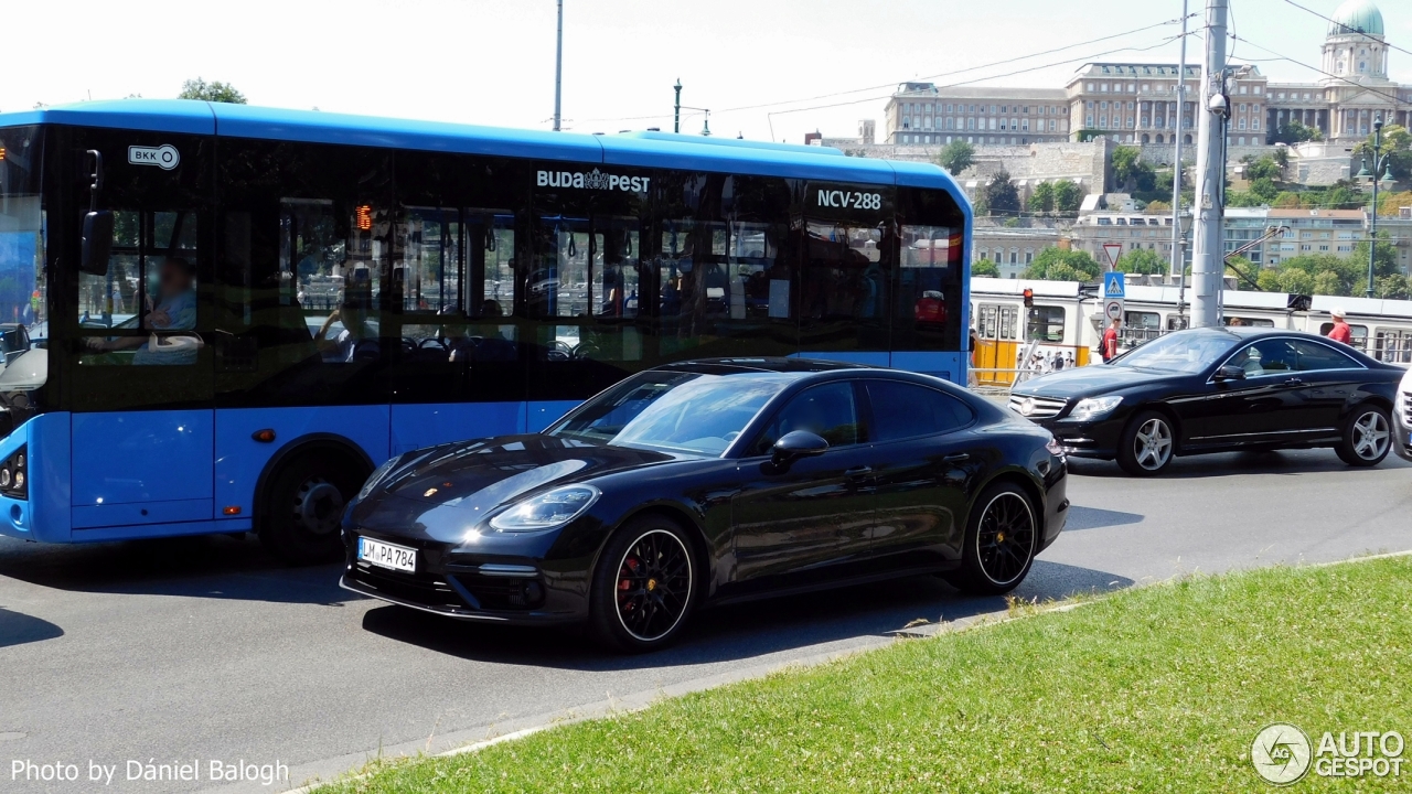 Porsche 971 Panamera Turbo