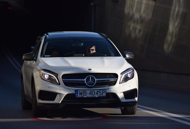 Mercedes-AMG GLA 45 X156