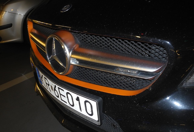 Mercedes-Benz CLA 45 AMG Shooting Brake OrangeArt Edition