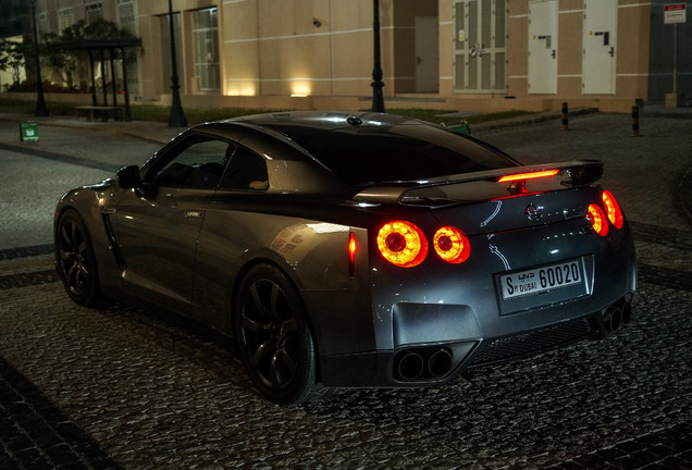 Nissan GT-R