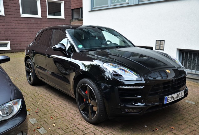 Porsche 95B Macan GTS