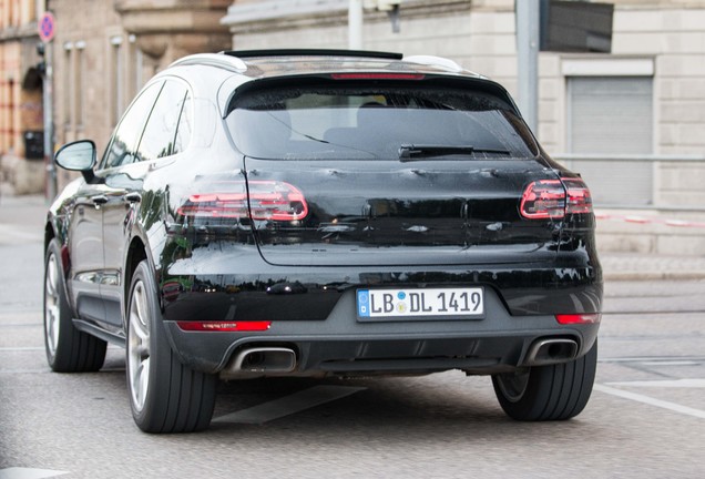 Porsche 95B Macan MkII