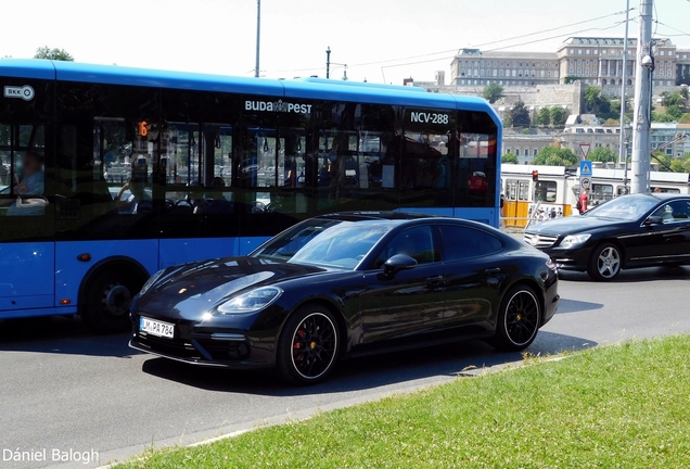 Porsche 971 Panamera Turbo