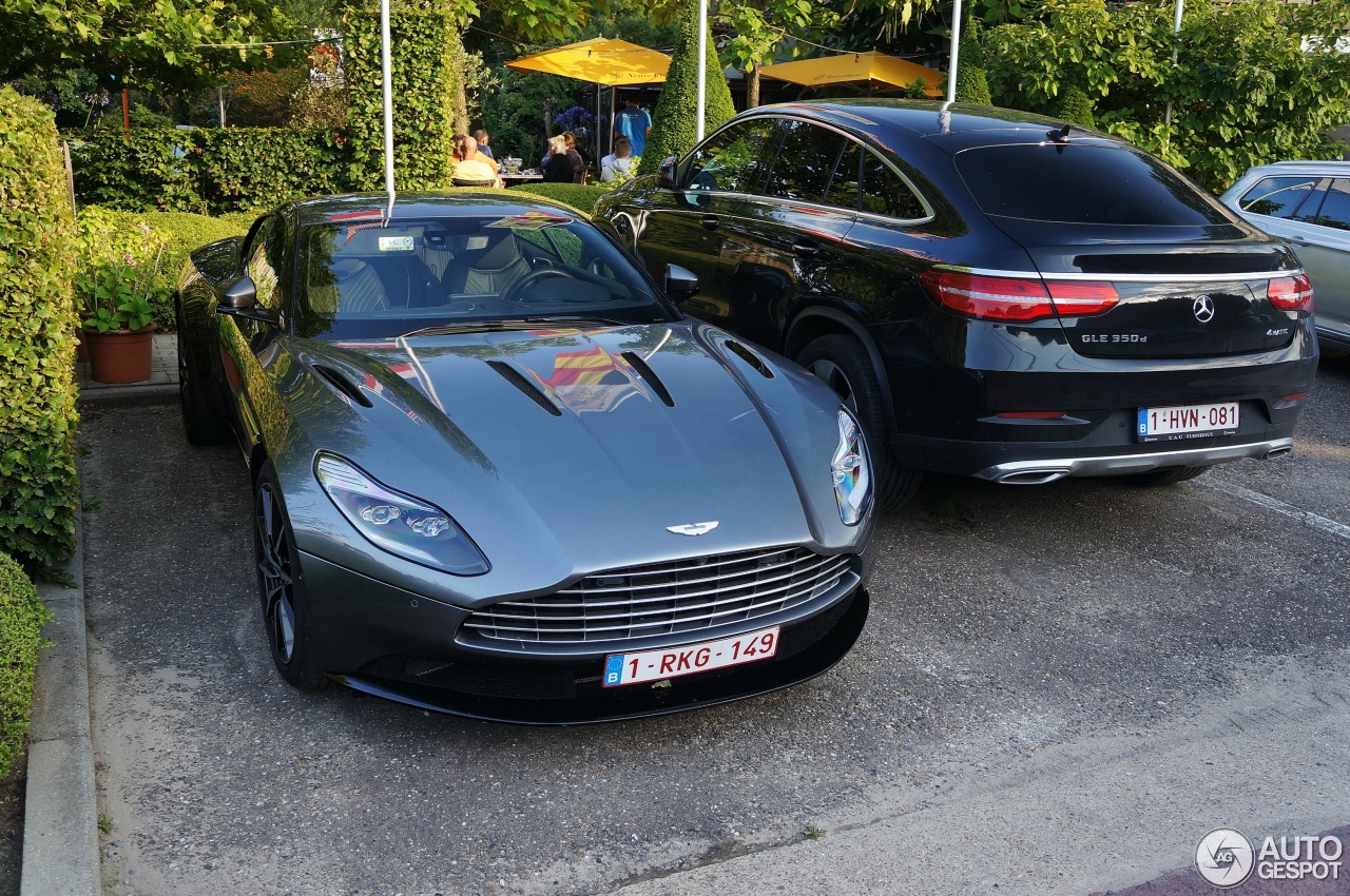 Aston Martin DB11