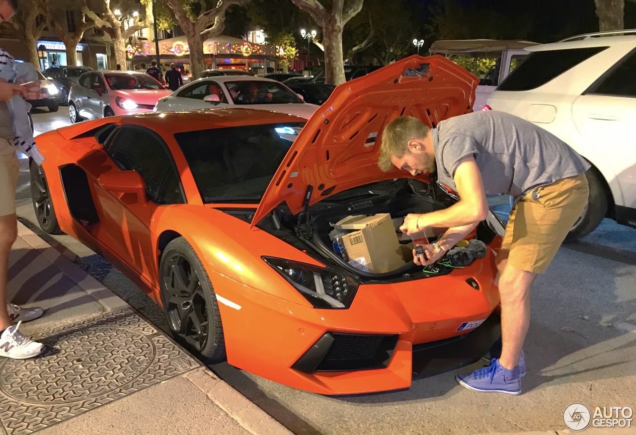 Lamborghini Aventador LP700-4