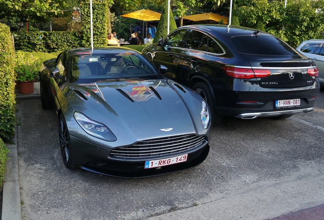 Aston Martin DB11