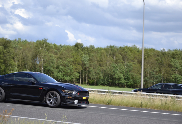 Ford Mustang Shelby GT350R 2015