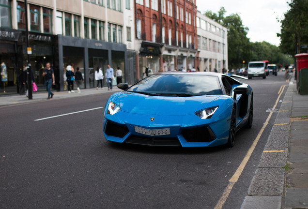 Lamborghini Aventador LP700-4