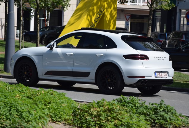 Porsche 95B Macan GTS