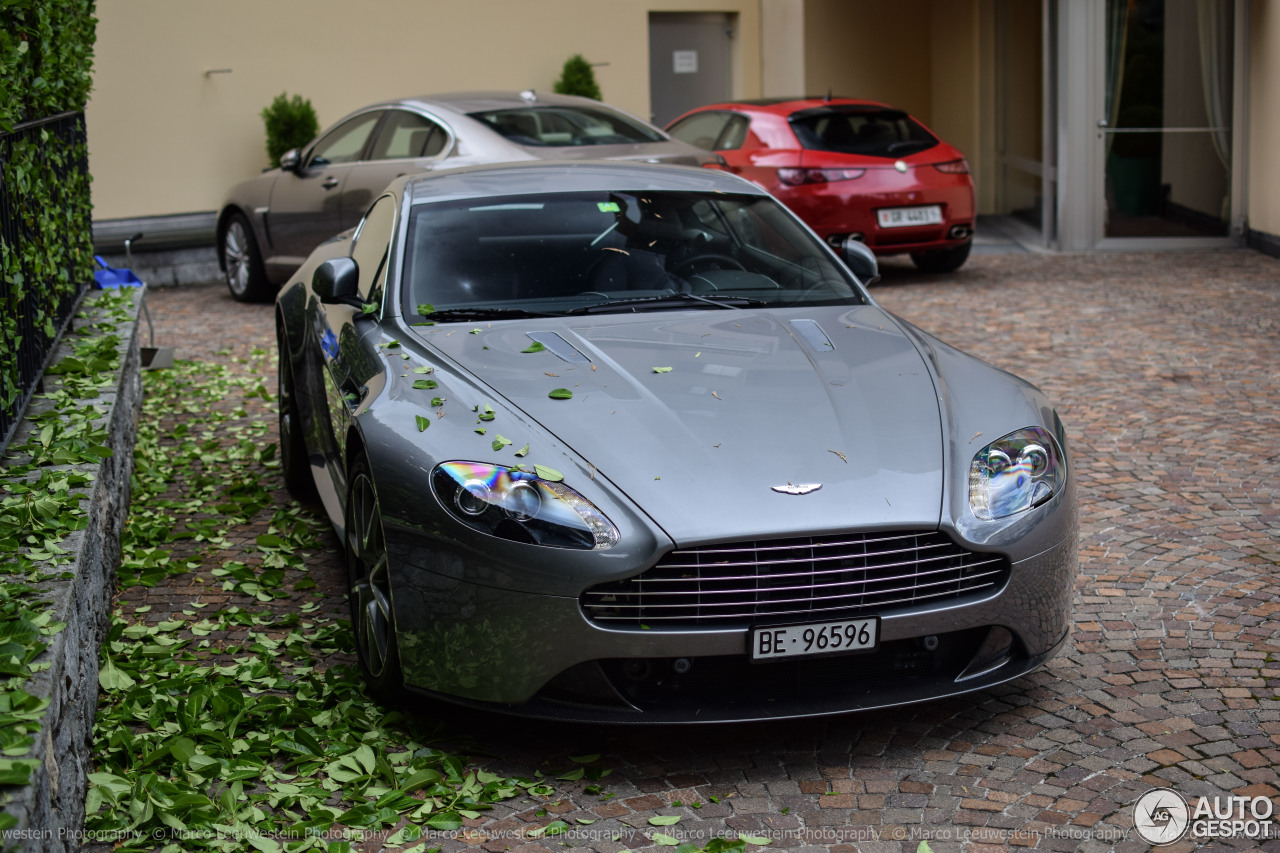 Aston Martin V8 Vantage S