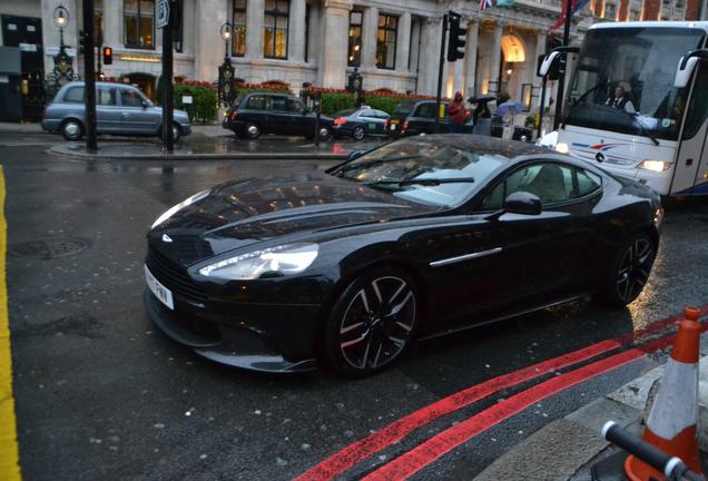 Aston Martin Vanquish S 2017