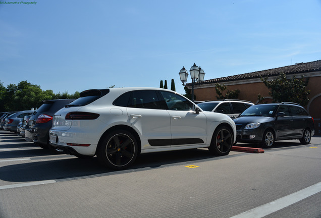 Porsche 95B Macan GTS