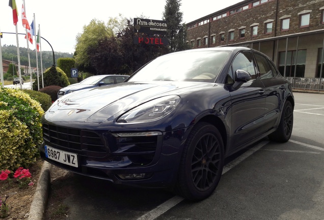 Porsche 95B Macan GTS