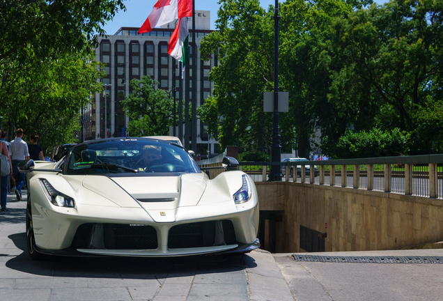 Ferrari LaFerrari Aperta